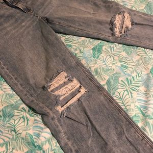 American Eagle High Rise Mom Jean